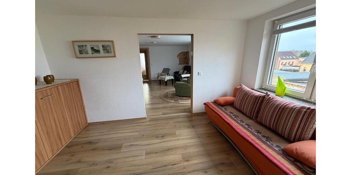 Etagenwohnung Limbach-Oberfrohna Oberfrohna - 3 Zimmer, 71 m&sup2;, 350&euro; | Angebot:25811719
