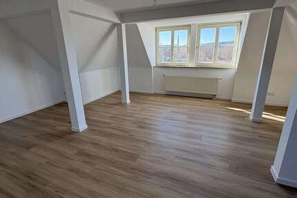 Wohnung Zwickau Pölbitz - 2 Zimmer, 61 m&sup2;, 399&euro; | Angebot:25351491