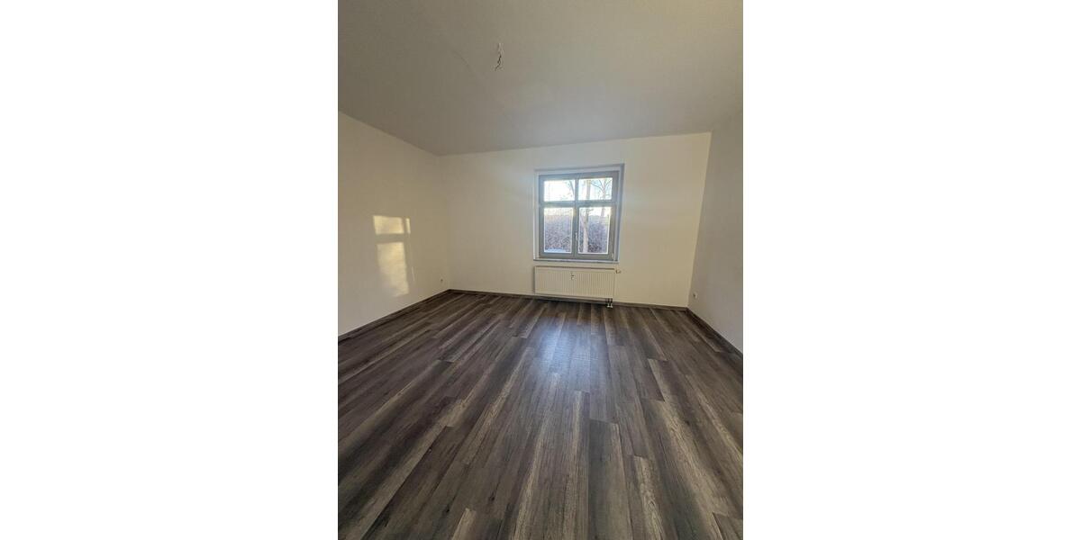 Erdgeschoßwohnung Zwickau - 4 Zimmer, 96 m&sup2;, 671&euro; | Angebot:24570448