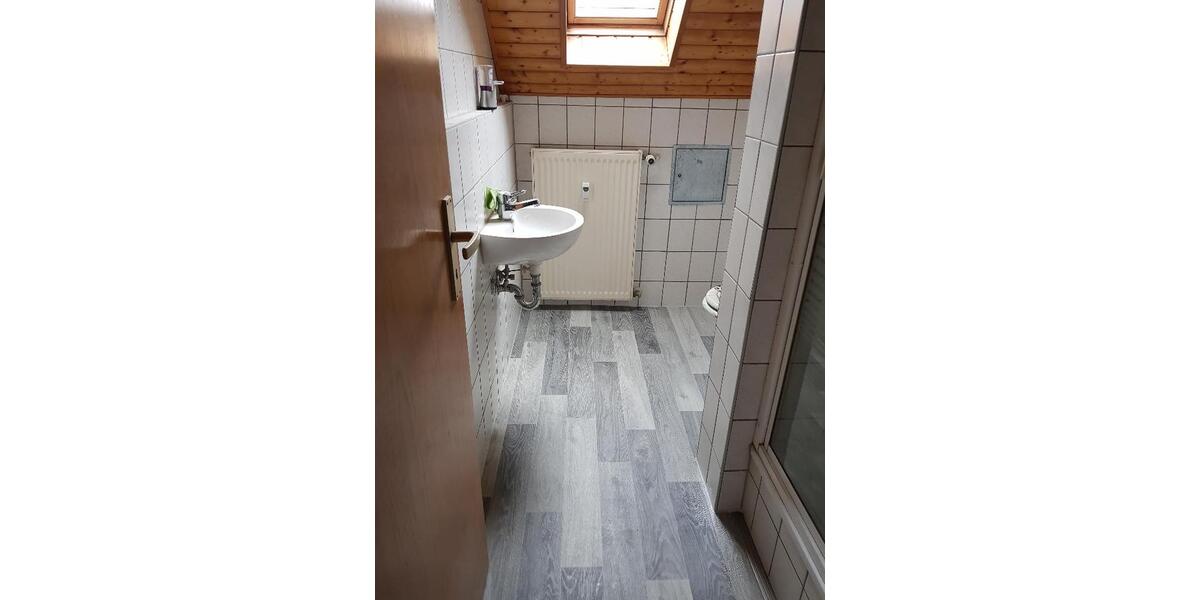 Dachgeschoßwohnung Lichtenstein (Sachsen) - 1 Zimmer, 32 m&sup2;, 163&euro; | Angebot:20444554