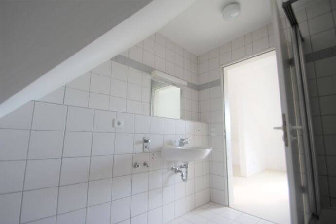 Etagenwohnung Hohenstein-Ernstthal Ernstthal - 2 Zimmer, 77 m&sup2;, 360&euro; | Angebot:25687517