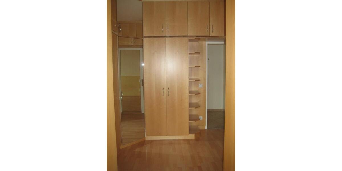 Etagenwohnung Crimmitschau - 3 Zimmer, 124 m&sup2;, 825&euro; | Angebot:25096453