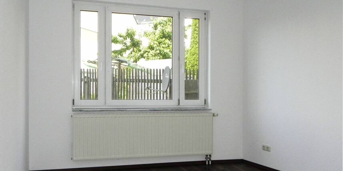Etagenwohnung Greiz Irchwitz - 2 Zimmer, 61 m&sup2;, 320&euro; | Angebot:25674659