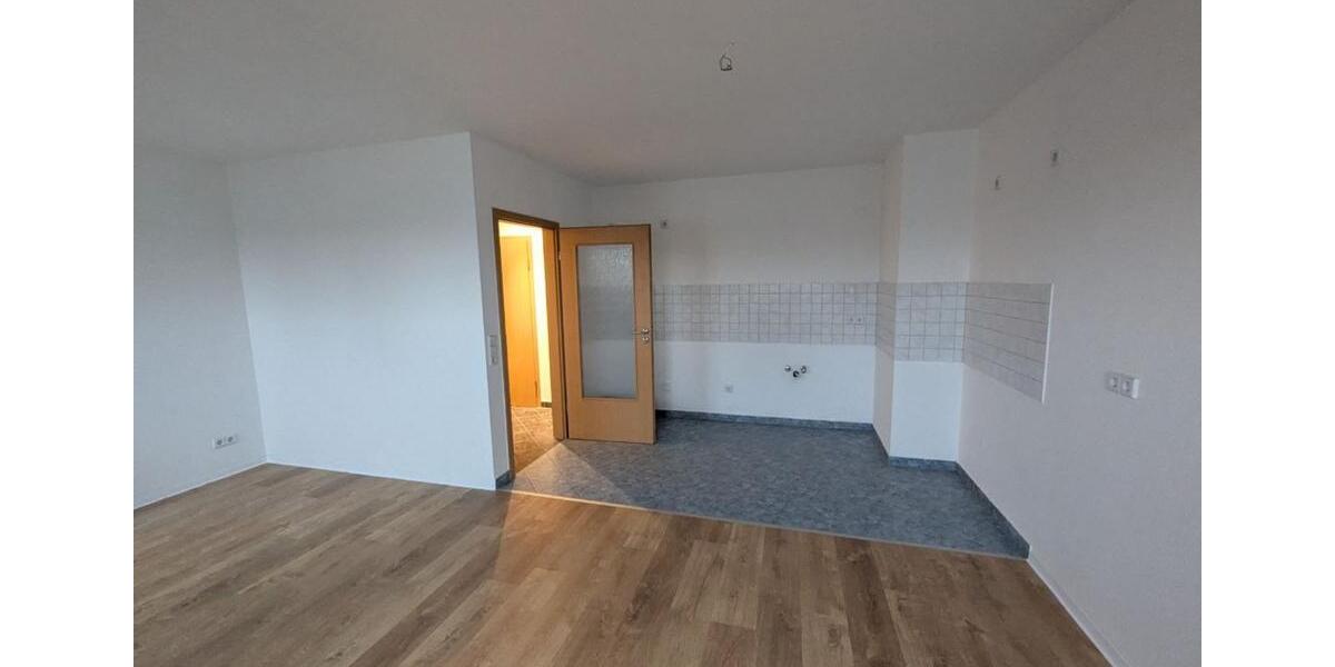 Dachgeschoßwohnung Limbach-Oberfrohna Oberfrohna - 2 Zimmer, 45 m&sup2;, 270&euro; | Angebot:24754819
