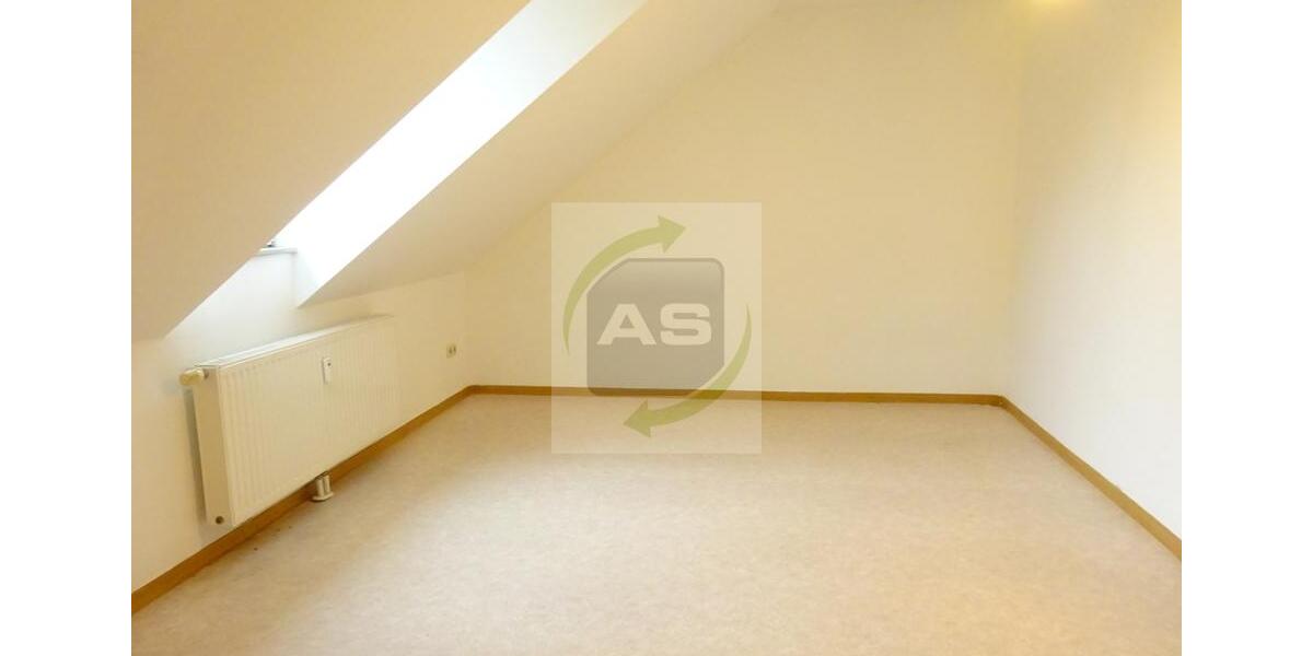 Dachgeschoßwohnung Zwickau - 2 Zimmer, 67 m&sup2;, 299&euro; | Angebot:22591340