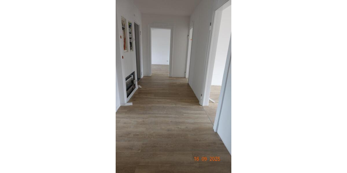 Erdgeschoßwohnung Greiz - 3 Zimmer, 90 m&sup2;, 750&euro; | Angebot:25571969