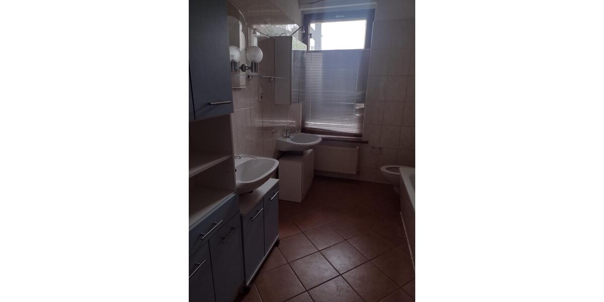 Etagenwohnung Zwickau - 4 Zimmer, 100 m&sup2;, 400&euro; | Angebot:25917456