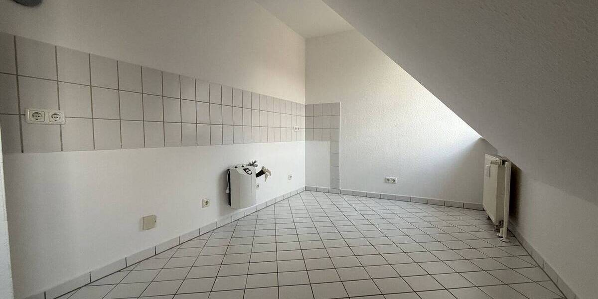 Etagenwohnung Zwickau Innenstadt - 2 Zimmer, 74 m&sup2;, 485&euro; | Angebot:25734786