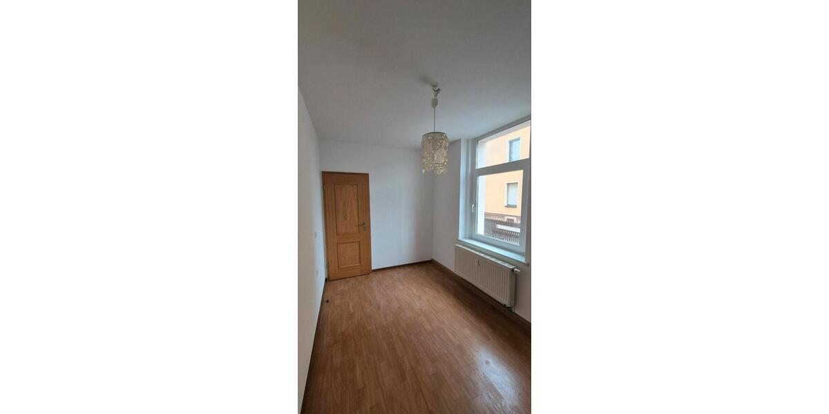 Erdgeschoßwohnung Crimmitschau - 2 Zimmer, 52 m&sup2;, 360&euro; | Angebot:25180315