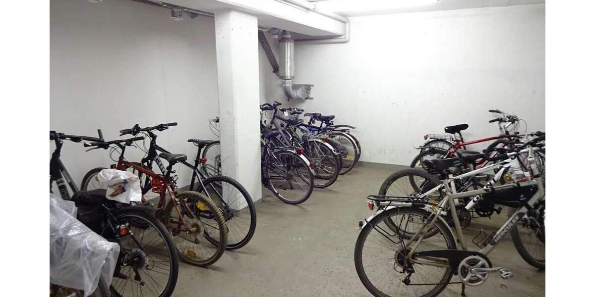 Etagenwohnung Zwickau Pölbitz - 2 Zimmer, 57 m&sup2;, 74.000&euro; | Angebot:25707419