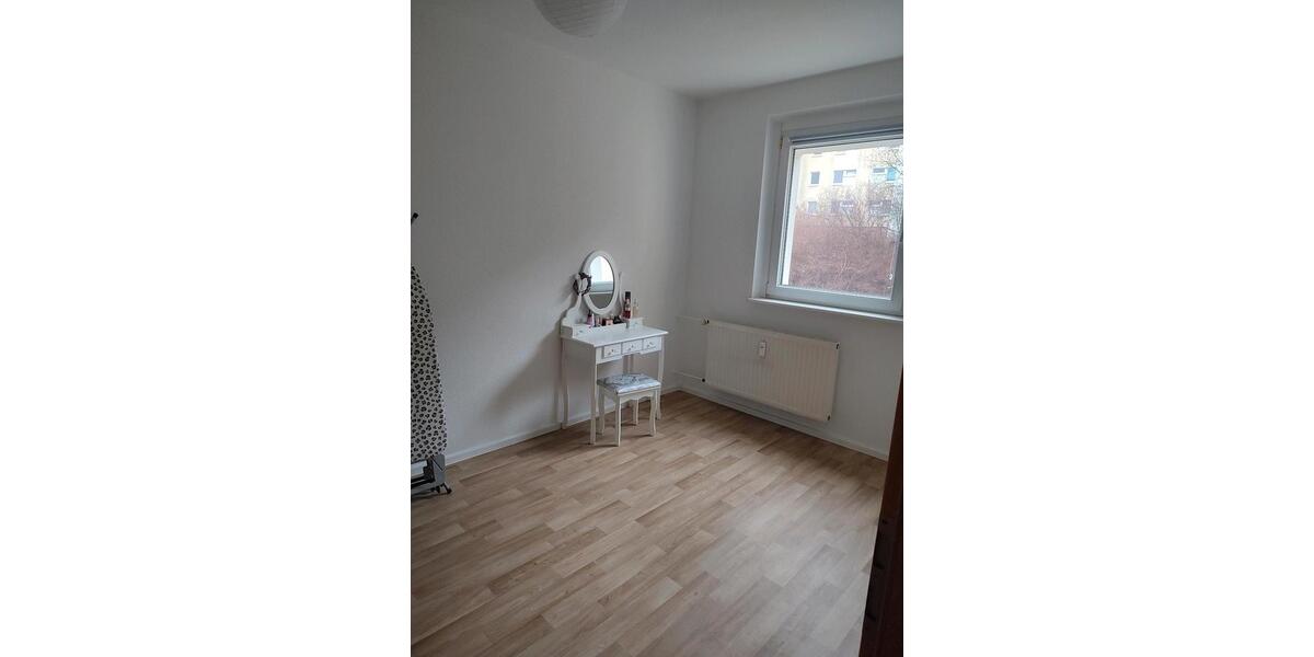 Etagenwohnung Meerane - 3 Zimmer, 55 m&sup2;, 456&euro; | Angebot:25631641