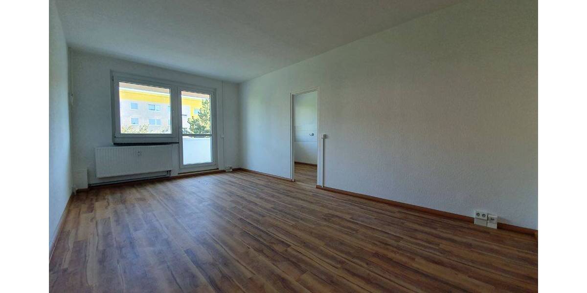 Etagenwohnung Zwickau Eckersbach - 3 Zimmer, 71 m&sup2;, 412&euro; | Angebot:25676752