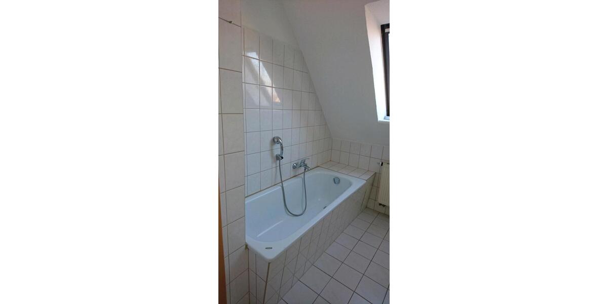 Dachgeschoßwohnung Nobitz - 2 Zimmer, 46 m&sup2;, 50.000&euro; | Angebot:26651883