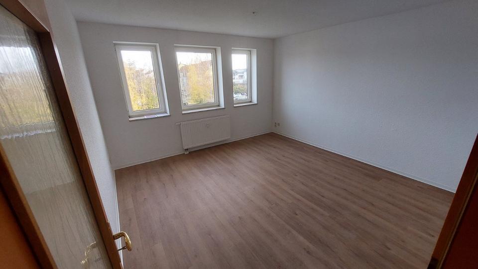Etagenwohnung Zwickau - 2 Zimmer, 44 m&sup2;, 270&euro; | Angebot:23614838