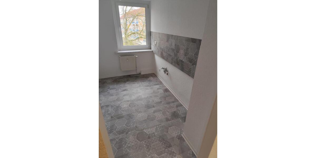Etagenwohnung Gößnitz - 3 Zimmer, 62 m&sup2;, 360&euro; | Angebot:25142389