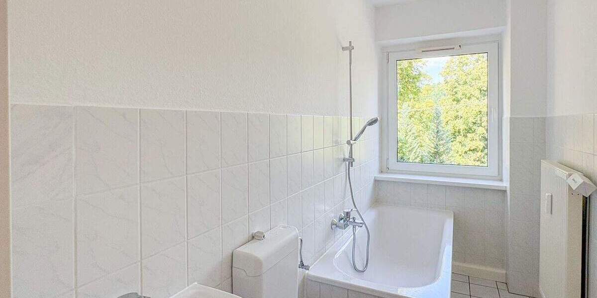 Etagenwohnung Zwickau Pöhlau - 4 Zimmer, 81 m&sup2;, 419&euro; | Angebot:25779247