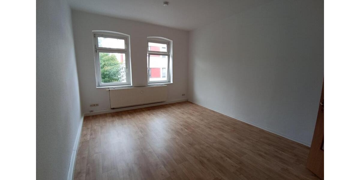 Etagenwohnung Zwickau - 3 Zimmer, 70 m&sup2;, 385&euro; | Angebot:24532233