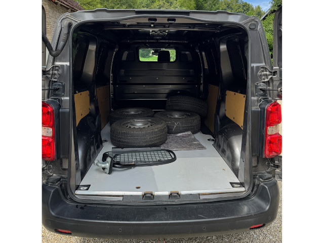 Peugeot Expert Kasten 95.000 km 12.900 &euro; Hartenstein 08118