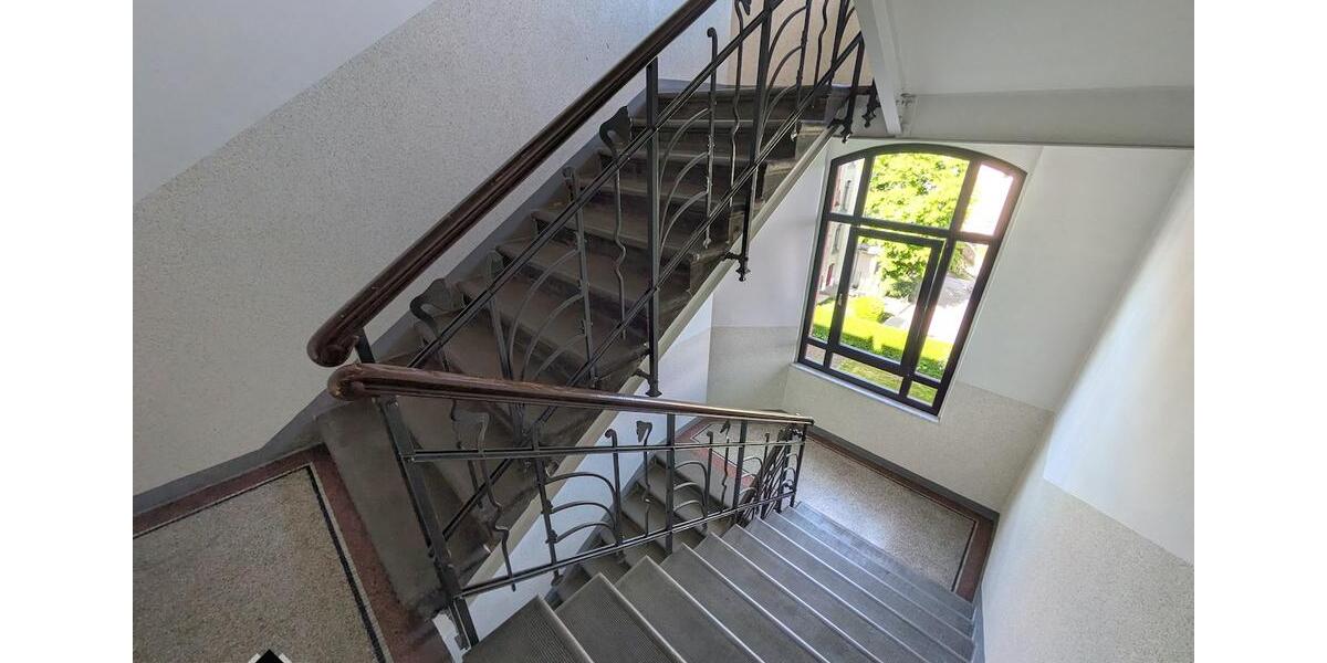 Dachgeschoßwohnung Zwickau - 2 Zimmer, 55 m&sup2;, 270&euro; | Angebot:25945659