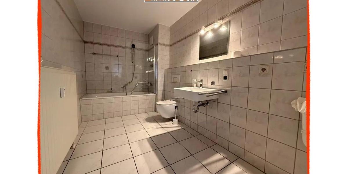 Etagenwohnung Zwickau - 2 Zimmer, 67 m&sup2;, 380&euro; | Angebot:25962400