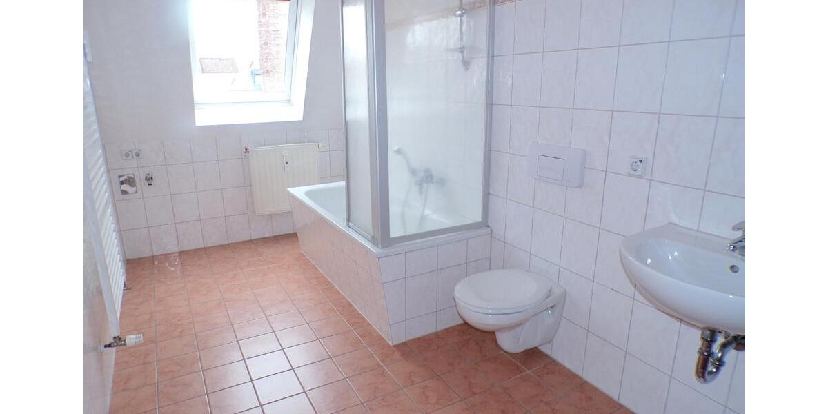 Etagenwohnung Werdau - 2 Zimmer, 67 m&sup2;, 380&euro; | Angebot:25249794