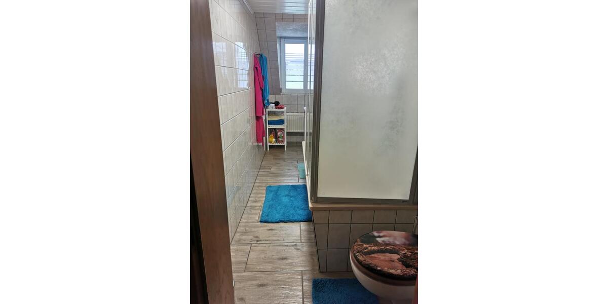 Dachgeschoßwohnung Reichenbach im Vogtland - 3 Zimmer, 70 m&sup2;, 400&euro; | Angebot:24625537