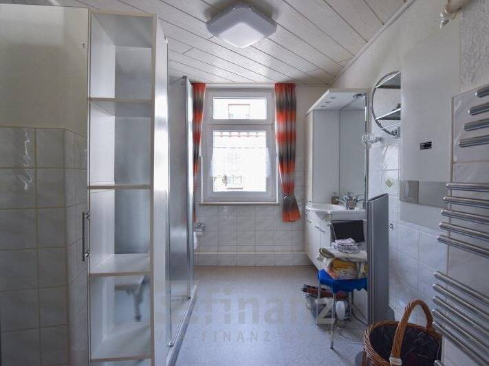 Mehrfamilienhaus, Wohnhaus Lichtentanne - 1 Zimmer, 227 m&sup2;, 75.000&euro; | Angebot:25780212