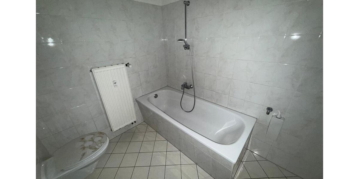 Etagenwohnung Zwickau - 5 Zimmer, 118 m&sup2;, 699&euro; | Angebot:25756475