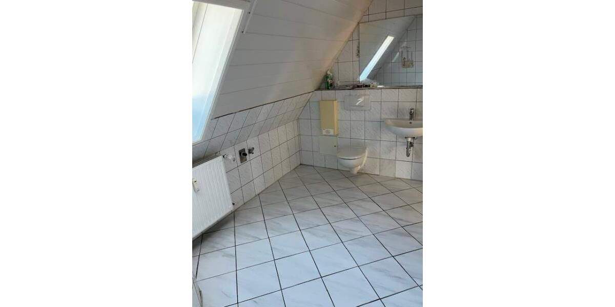 Etagenwohnung Reichenbach - 3 Zimmer, 63 m&sup2;, 265&euro; | Angebot:25662885