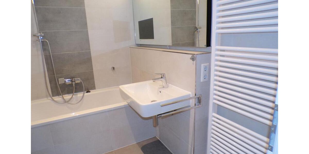 Etagenwohnung Werdau - 3 Zimmer, 82 m&sup2;, 550&euro; | Angebot:25865195