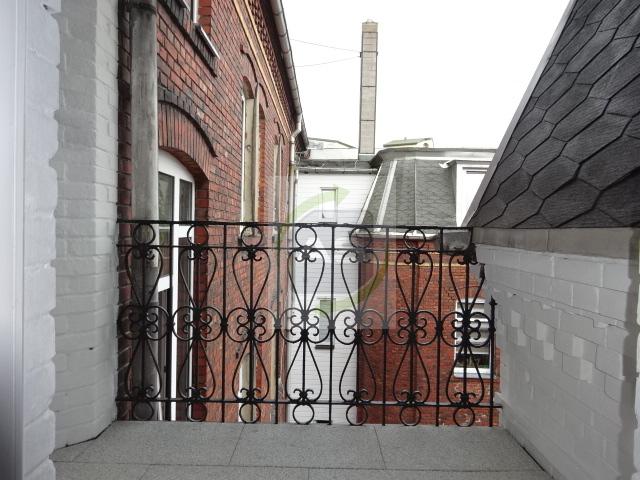 Dachgeschoßwohnung Zwickau - 2 Zimmer, 66 m&sup2;, 355&euro; | Angebot:24395223