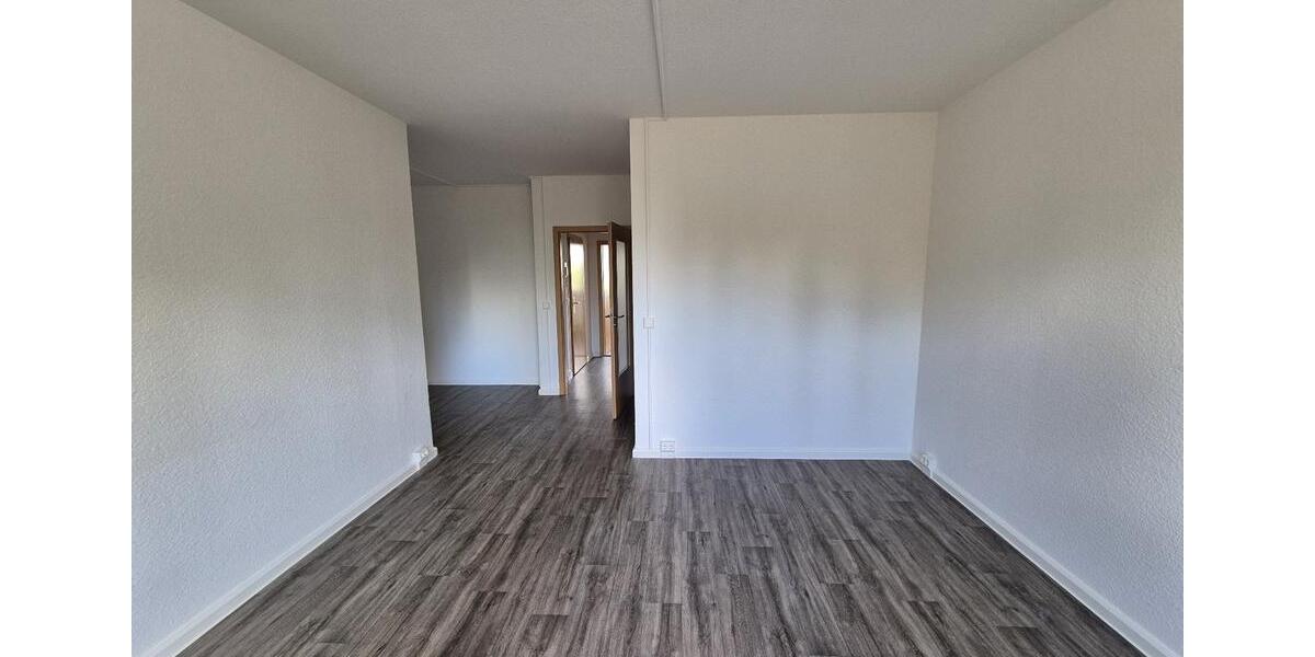 Etagenwohnung Hohenstein-Ernstthal Ernstthal - 3 Zimmer, 56 m&sup2;, 325&euro; | Angebot:25257521