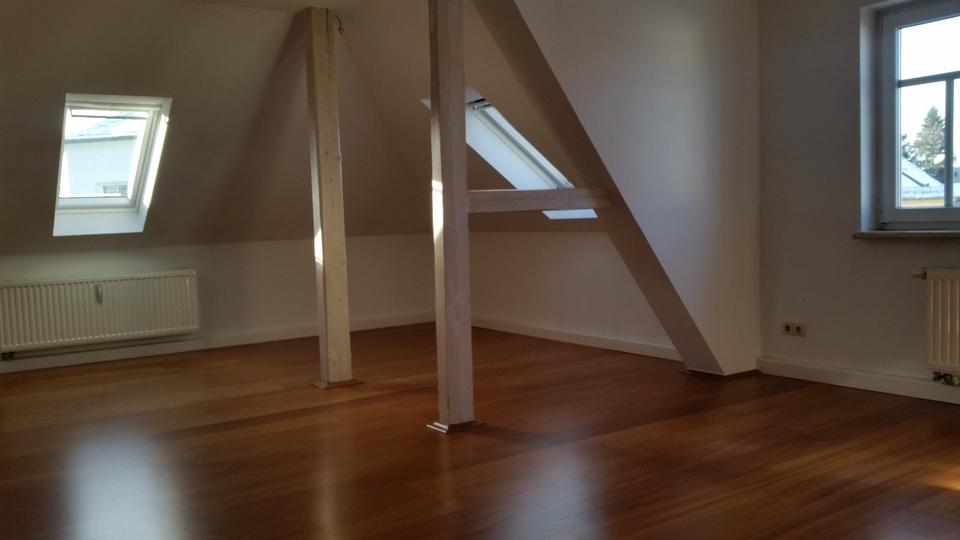 Dachgeschoßwohnung Limbach-Oberfrohna Oberfrohna - 2 Zimmer, 59 m&sup2;, 355&euro; | Angebot:24075560