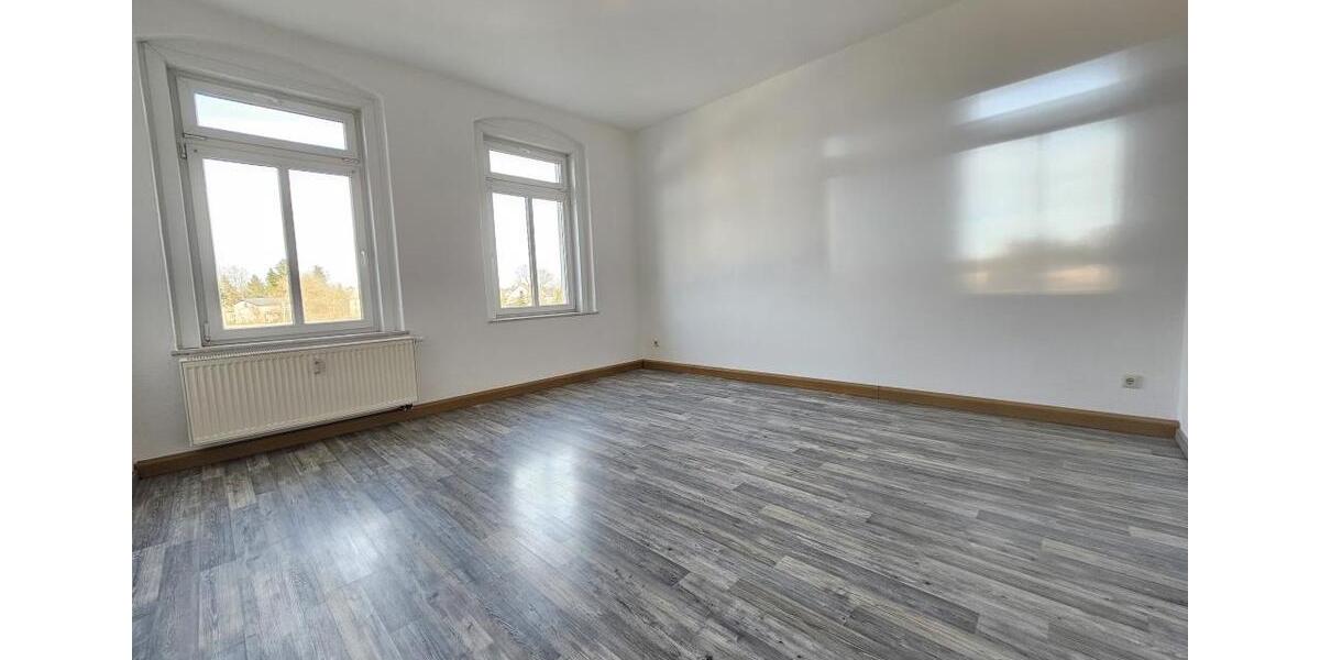 Etagenwohnung Werdau - 3 Zimmer, 60 m&sup2;, 332&euro; | Angebot:26662738
