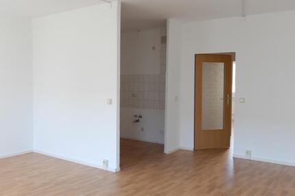 Wohnung Crimmitschau - 3 Zimmer, 69 m&sup2;, 541&euro; | Angebot:22130131