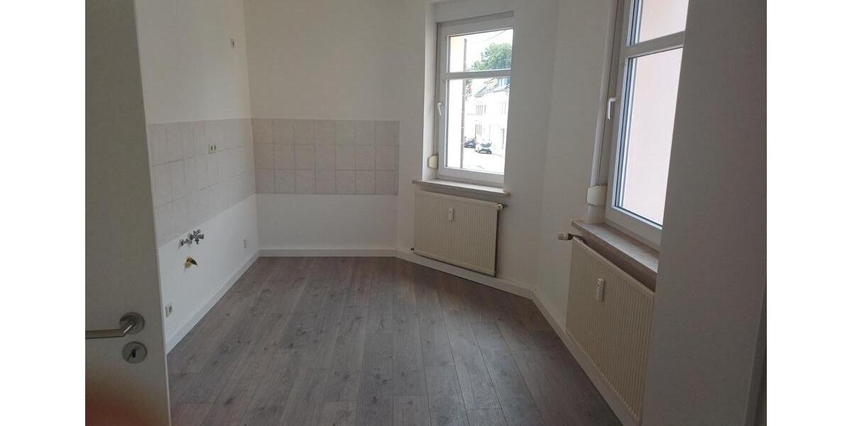 Etagenwohnung Meerane - 4 Zimmer, 98 m&sup2;, 564&euro; | Angebot:25251589