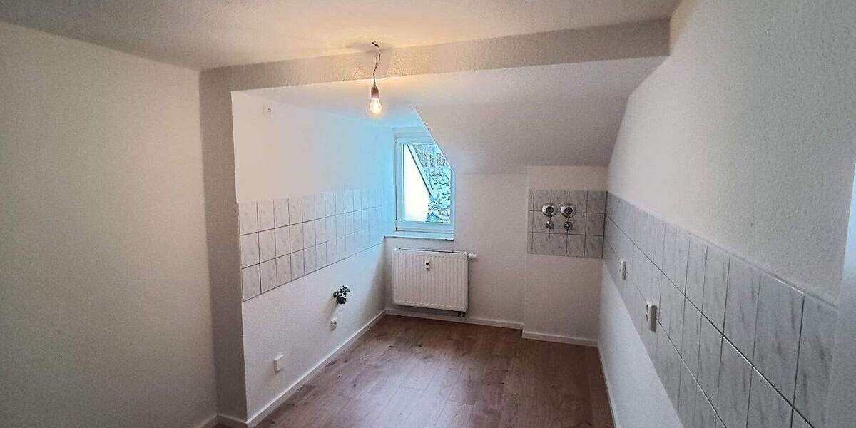 Etagenwohnung Reichenbach im Vogtland Reichenbach - 3 Zimmer, 74 m&sup2;, 450&euro; | Angebot:25665720