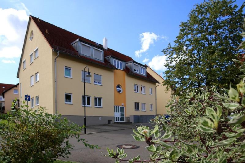 Etagenwohnung Reinsdorf - 2 Zimmer, 57 m&sup2;, 340&euro; | Angebot:25782377