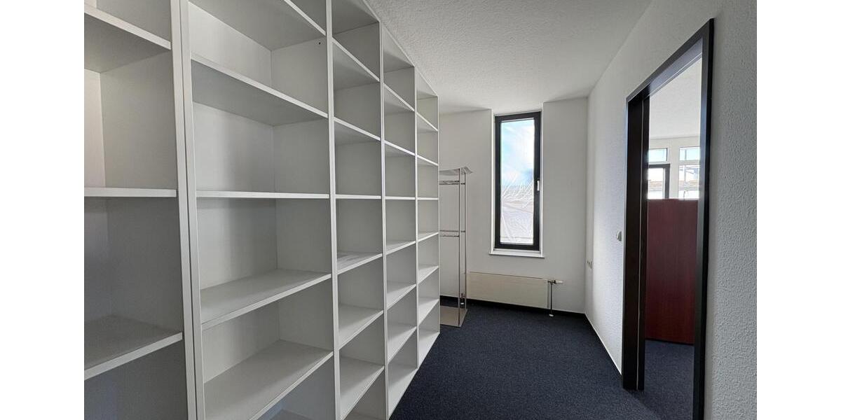 Gewerbeobjekt Zwickau - 1.180&euro; | Angebot:25544527