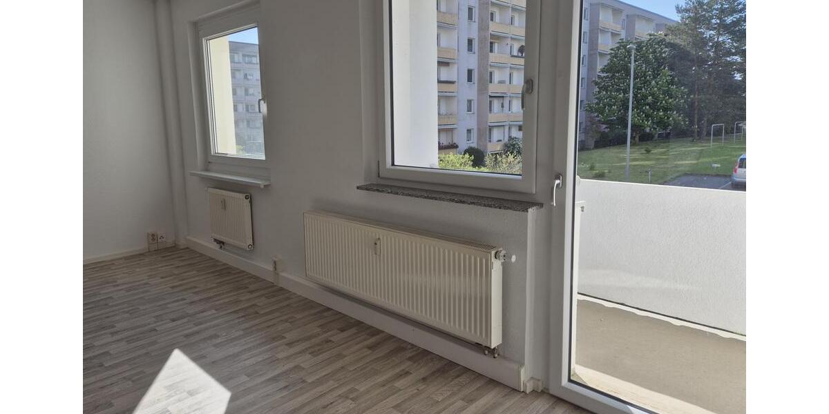 Etagenwohnung Crimmitschau - 3 Zimmer, 69 m&sup2;, 391&euro; | Angebot:20581973