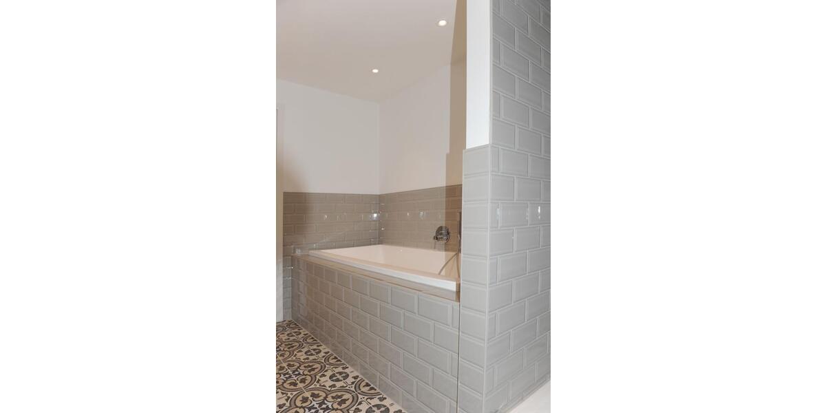 Dachgeschoßwohnung Zwickau Zwickau-Nord - 4 Zimmer, 95 m&sup2;, 955&euro; | Angebot:23768171