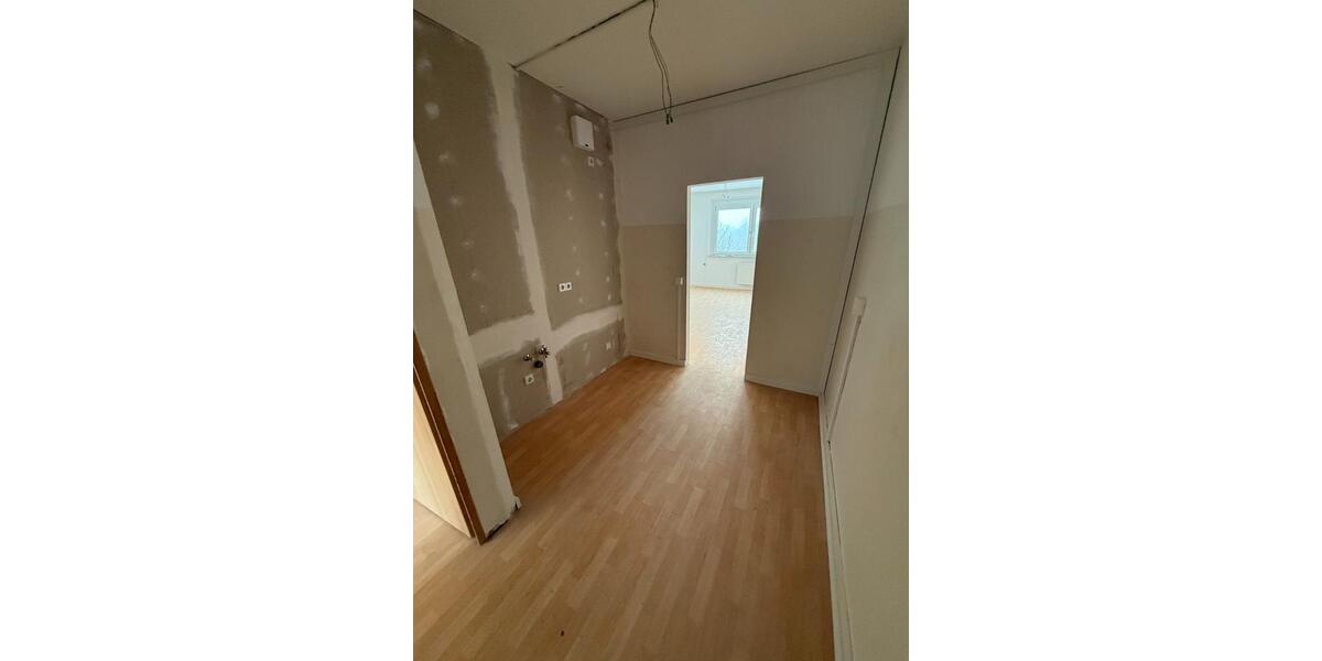 Etagenwohnung Stollberg (Erzgebirge) - 4 Zimmer, 67 m&sup2;, 450&euro; | Angebot:24624039