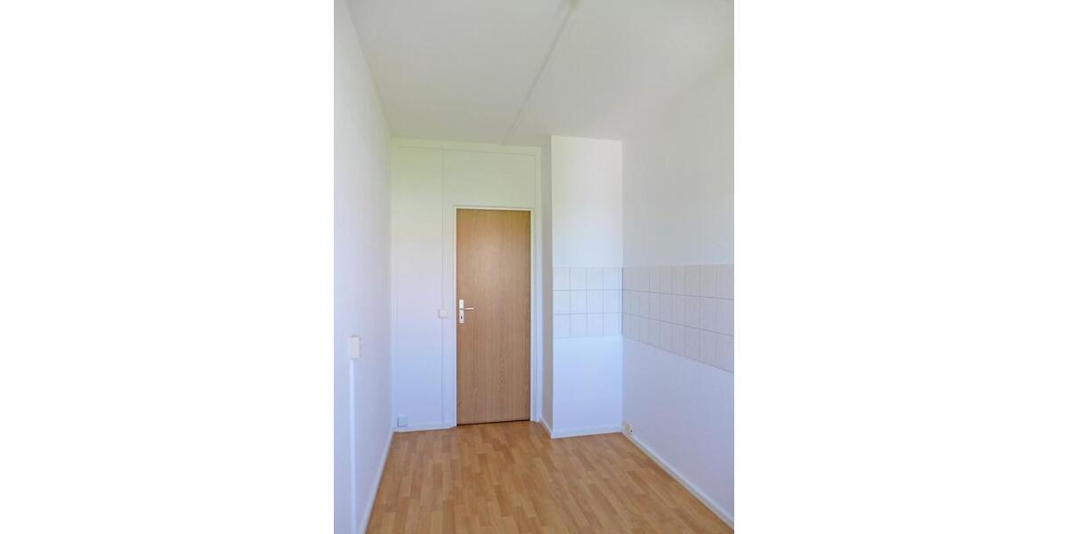 Etagenwohnung Limbach-Oberfrohna Oberfrohna - 1 Zimmer, 35 m&sup2;, 235&euro; | Angebot:24506528