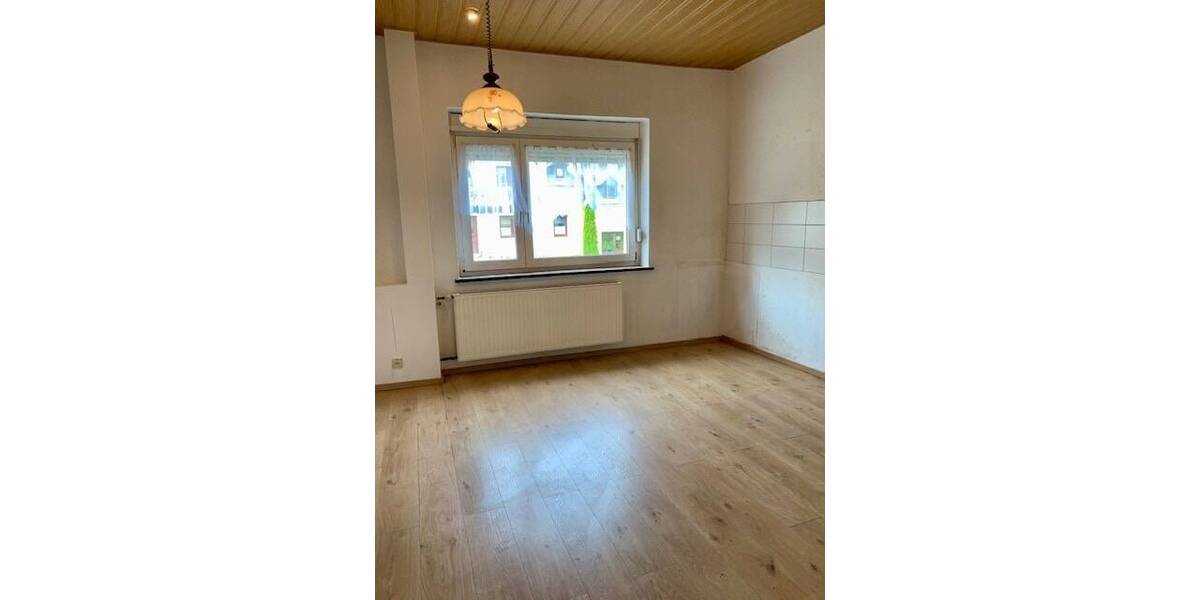 Reihenendhaus Reichenbach - 6 Zimmer, 127 m&sup2;, 85.000&euro; | Angebot:25662050