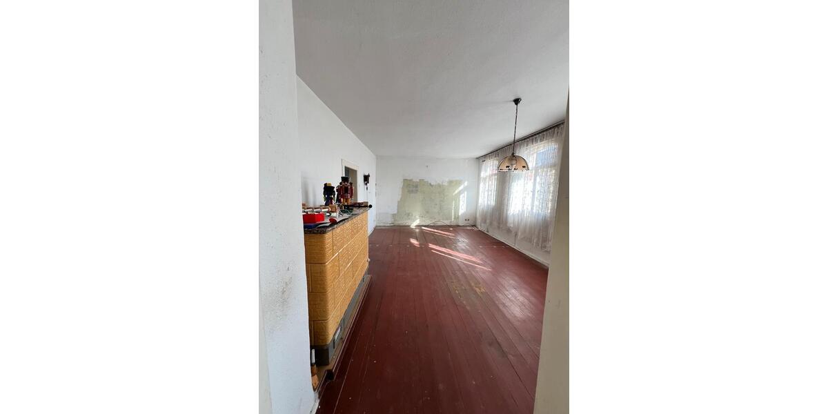 Reihenhaus Meerane - 9 Zimmer, 120 m&sup2;, 49.900&euro; | Angebot:25378971