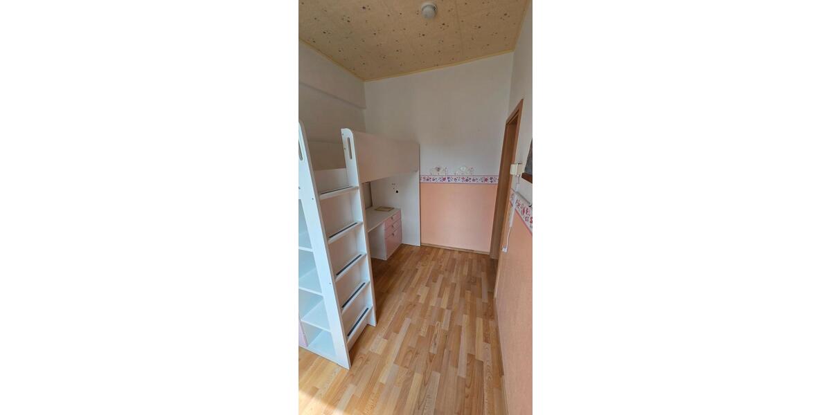 Reihenhaus Crimmitschau - 6 Zimmer, 103 m&sup2;, 70.000&euro; | Angebot:27085582