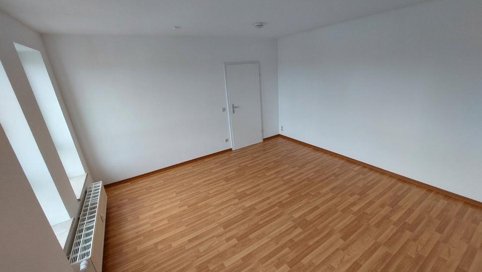 Etagenwohnung Zwickau - 2 Zimmer, 48 m&sup2;, 295&euro; | Angebot:25872493