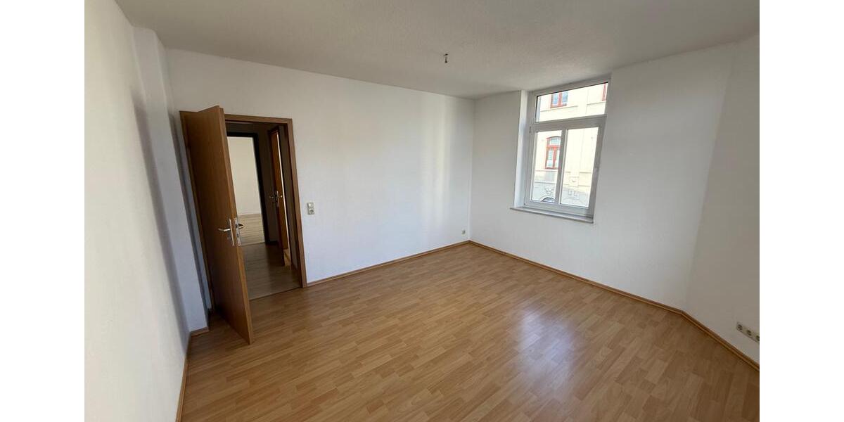 Etagenwohnung Reichenbach im Vogtland - 3 Zimmer, 57 m&sup2;, 285&euro; | Angebot:24836330