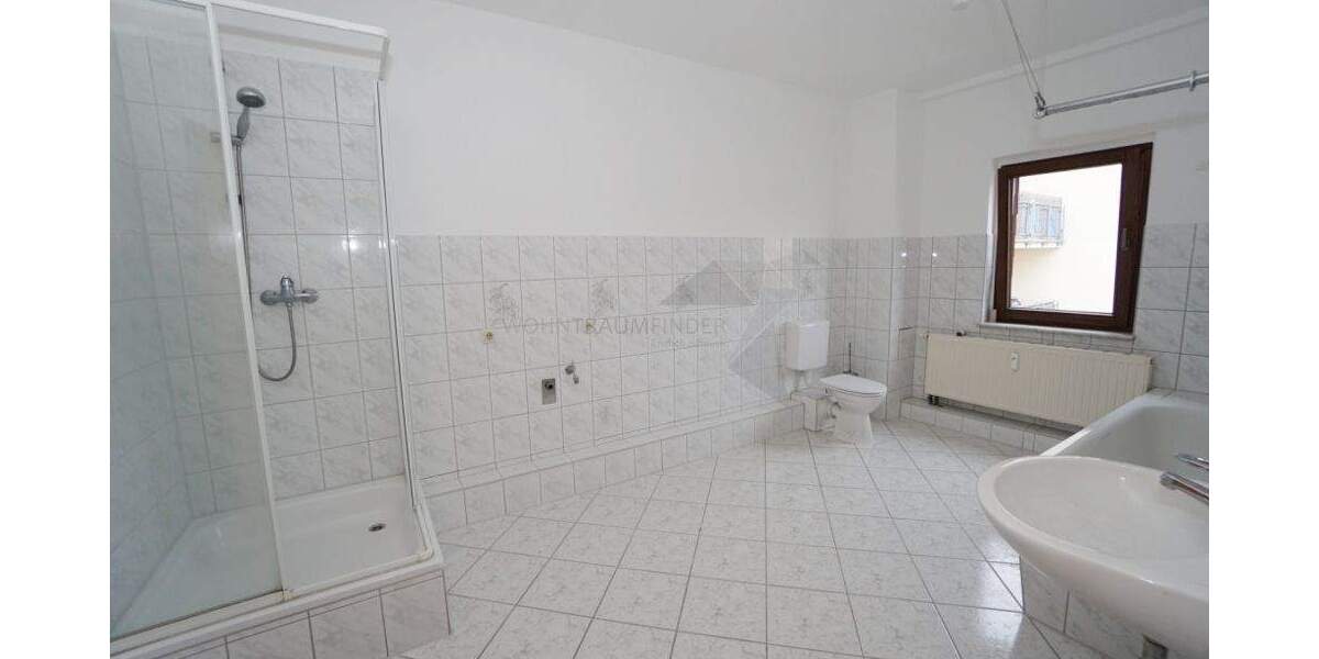 Etagenwohnung Zwickau Bahnhofsvorstadt - 3 Zimmer, 90 m&sup2;, 499&euro; | Angebot:25681350