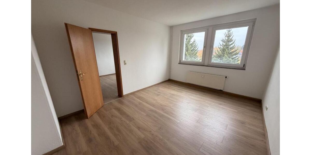 Etagenwohnung Crimmitschau - 2 Zimmer, 46 m&sup2;, 250&euro; | Angebot:25654754